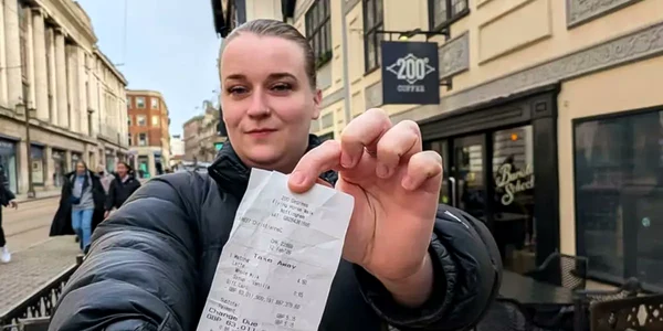 Cum a ajuns o femeie din Marea Britanie mai bogată decât Elon Musk  Suma cu 15 zerouri pe care o deține pe un card cadou FOTO X jpg