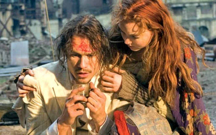 Heath Ledger (în ultimul său rol din viaţă) alăuri de Lily Cole (Valentina)  