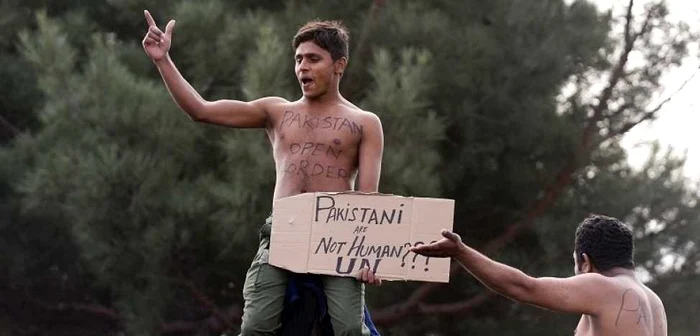 Imigranţi pakistanezi, protest la graniţa dintre Grecia şi Macedonia