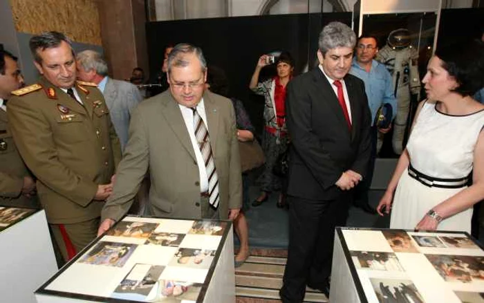Expoziţia în cinstea lui Dumitru Prunariu a fost deschisă