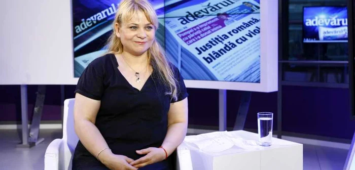 Anca Sigartău, managerul Teatrului Municipal Bacovia, a fost aleasă să reprezinte Bacăul la categoria arte FOTO Adevărul Live