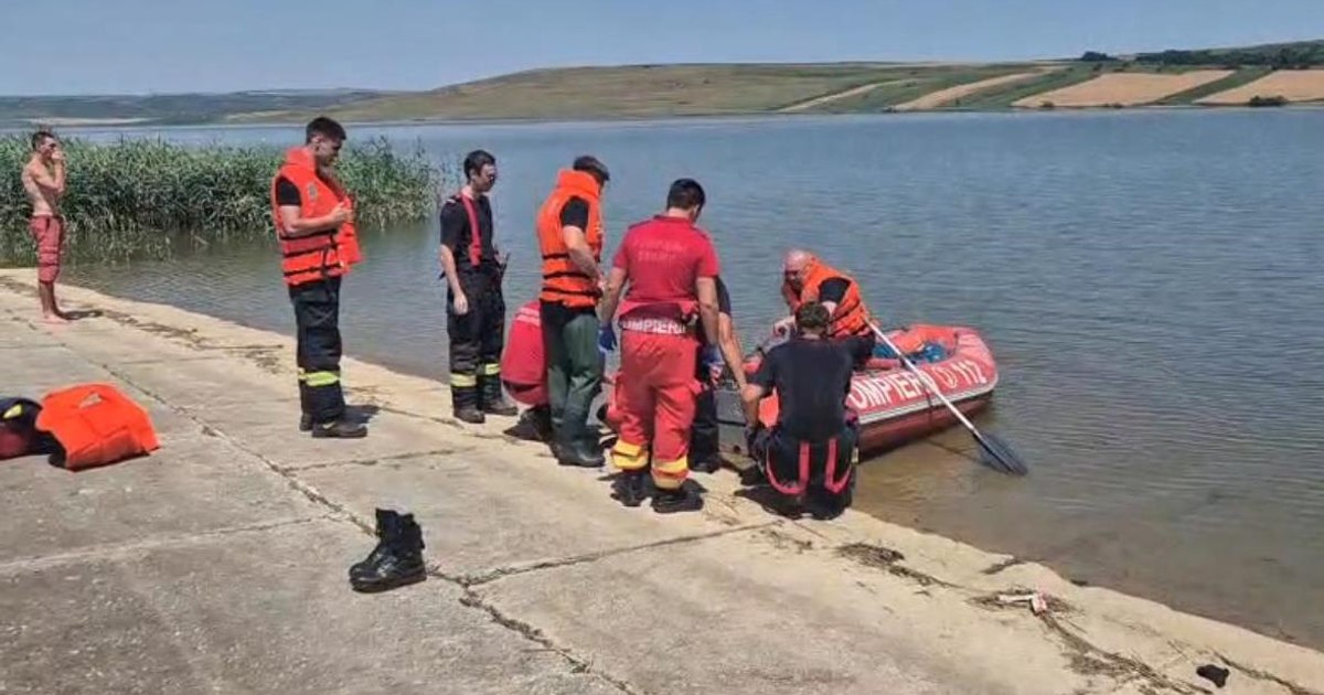 Un tânăr s-a aruncat în lac pentru a se răcori, dar nu a mai ieșit.