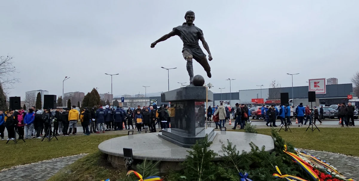 Statuia lui Michael Klein de la Hunedoara  FOTO Daniel Guță