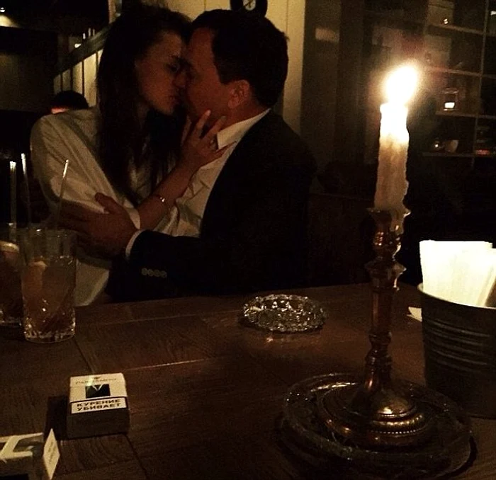 Elisaveta este răsfățată cu cele mai scumpe cine romantice