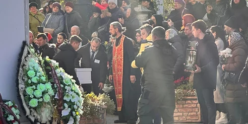 Inmormantarea fica  lui Igor Cugiuc , FOTO FB Alina Zotea jpg