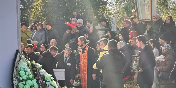 Inmormantarea fica  lui Igor Cugiuc , FOTO FB Alina Zotea jpg