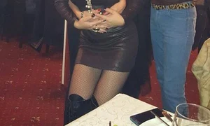 Adriana Bahmuţeanu a ieşit la restaurant îmbrăcată provocator  jpeg