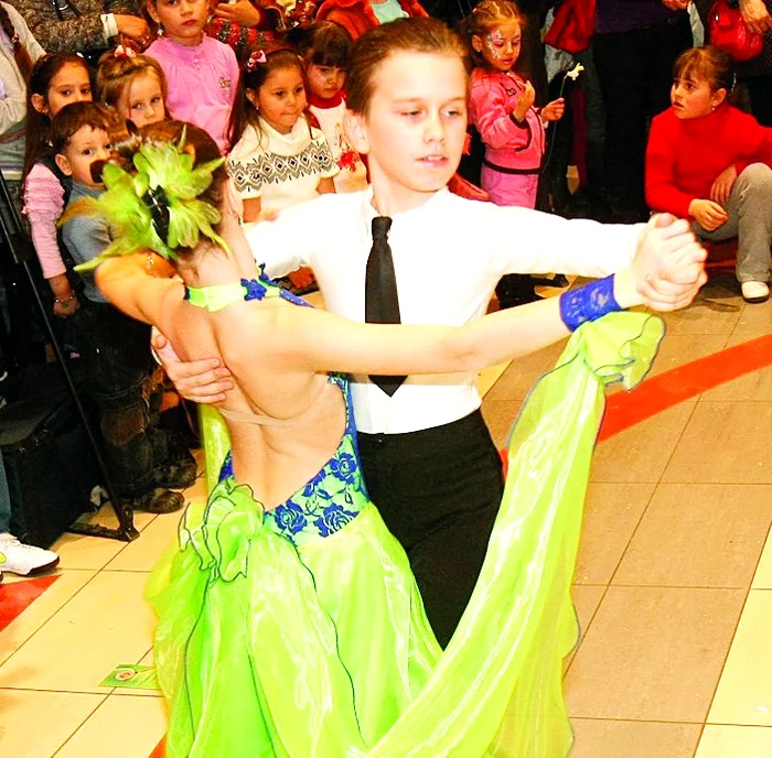 Raluca  Trăistaru şi  Bogdan Dragne au  uimit cu dansul lor