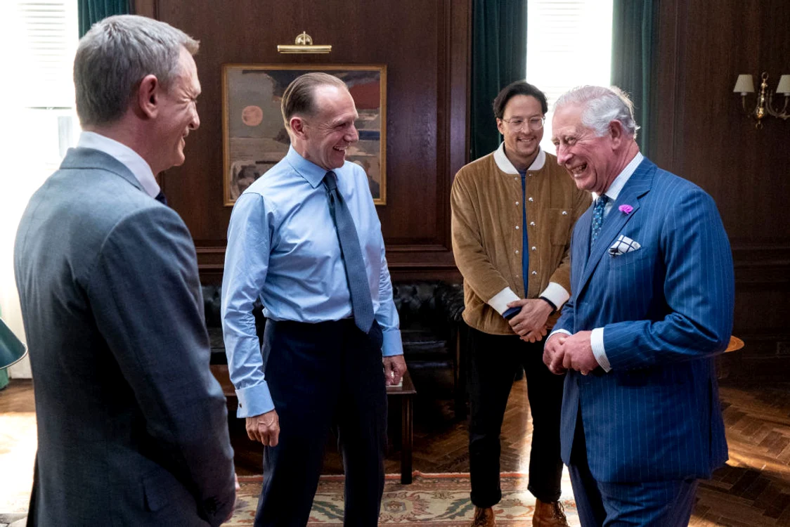 Daniel Craig, Ralph Fiennes, regizorul r Cary Joji Fukunaga și prințul Charles