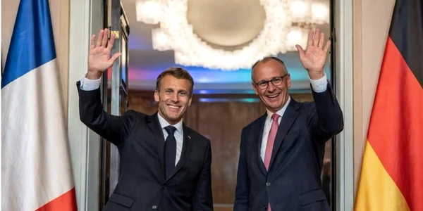 Emmanuel Macron si Merz captura video png
