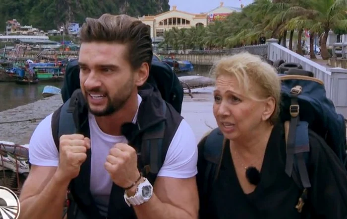 
    Dorian Popa și mama luiFoto Captura Video Antena  