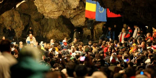 Concert în Peștera Românești
