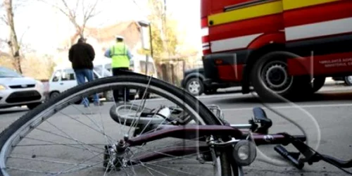 Biciclistul s-a ales cu nasul zdrobit. Foto: Arhivă