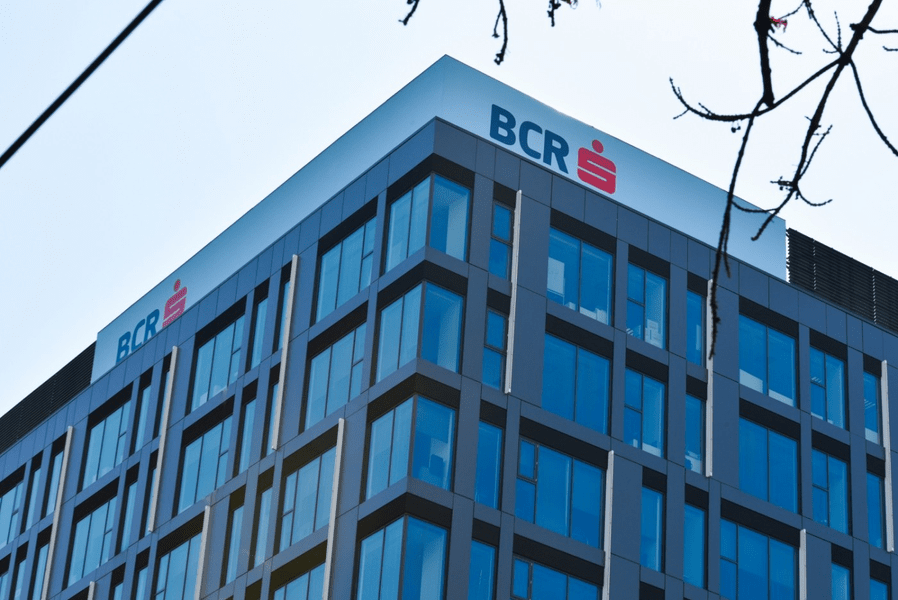 BCR, după acuzațiile cancelarului austriac: România nu a făcut presiuni asupra companiei 