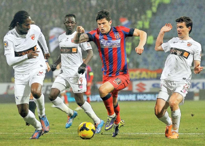 
    Derby-ul Steaua - Dinamo are cei mai mulţi telespectatori  