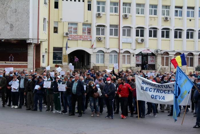 protest mineri