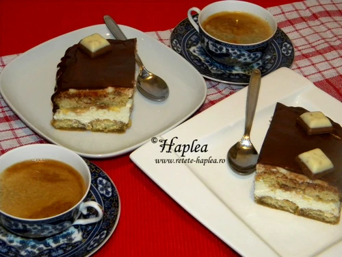 tort tiramisu cu glazura de ciocolata poza 12 jpeg