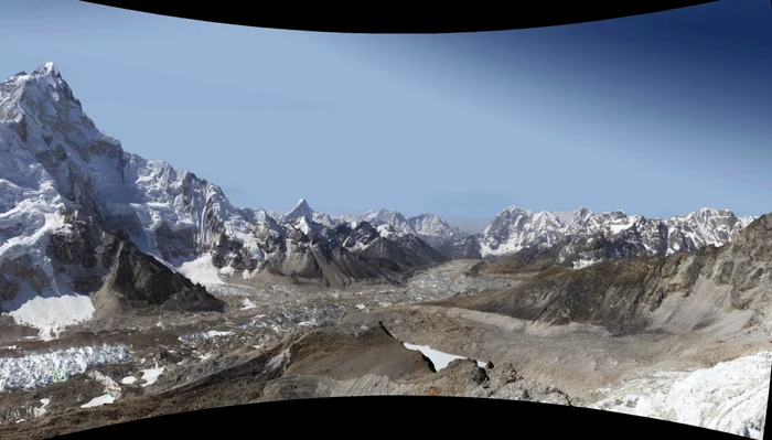 Muntele Everest poate fi explorat din confortul propriei case. FOTO Captură/Adevărul
