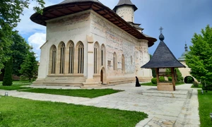 Manastirea Probota jpg