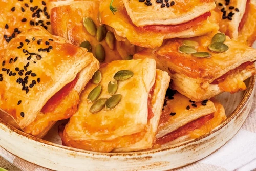 pateuri cu sunca si branza jpg