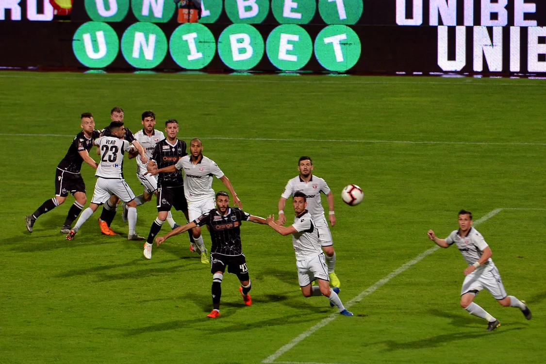 
    Dinamo a incheiat un sezon dezamăgitorFOTO: Sportpictures.eu  