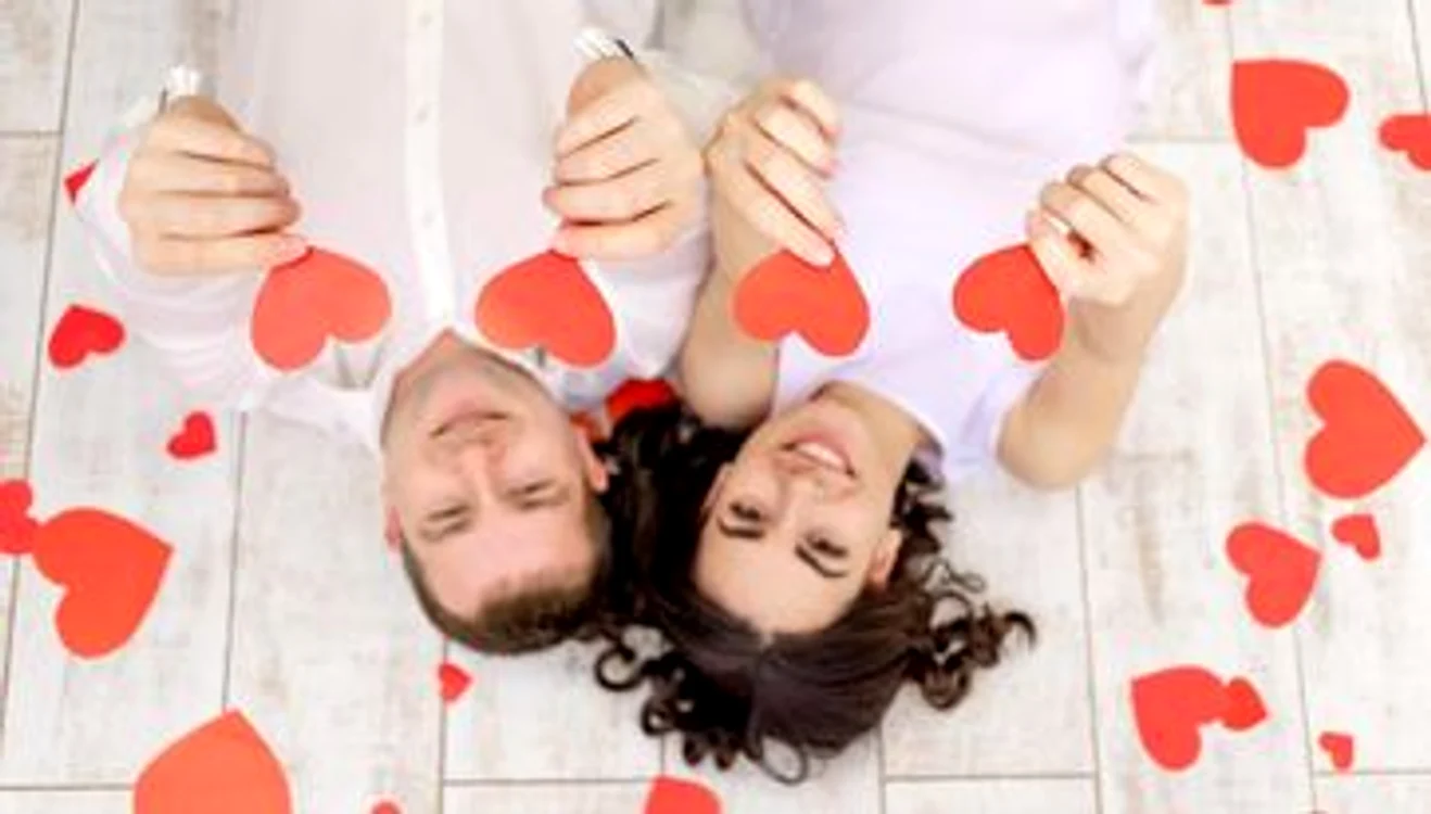 
    Comunicarea intimă joacă un rol hotărâtor în buna funcţionare a unei relaţiifoto: shutterstock  