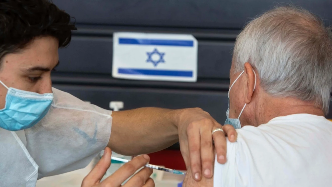 Epidemia pierde din viteză în Israel, nternările au scăzut cu 60% în rândul pacienţilor de peste 60 de ani.