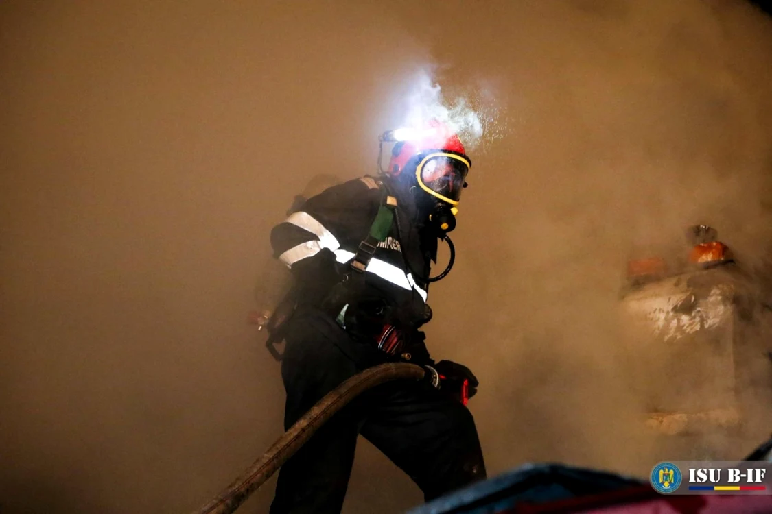 Incendiul a fost stins înainte de a produce victime sau pagube materiale mari FOTO ISU (arhivă)