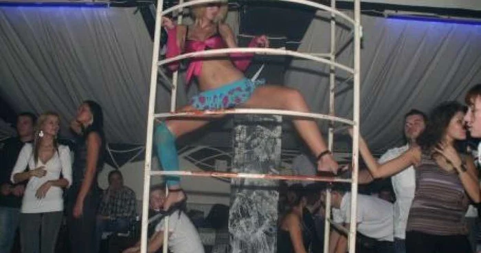 Distracţie la maximum în Club Blue, mâine seară-imagine arhivă Adevărul