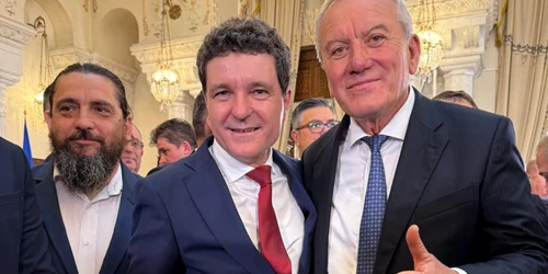 Nicușor Dan Constantin Toma foto fb
