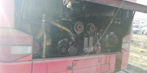 incendiu autobuz arges Foto ISU Arges