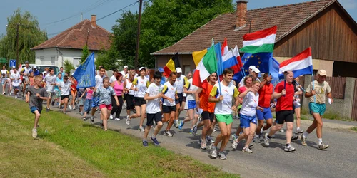 Înainte de a intra în România, sportivii au traversat Ungaria