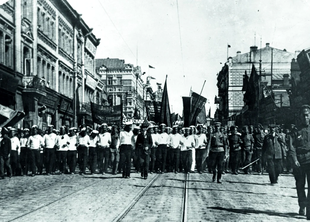Manifestaţie pe străzile Vladivostokului, în anul 1917 