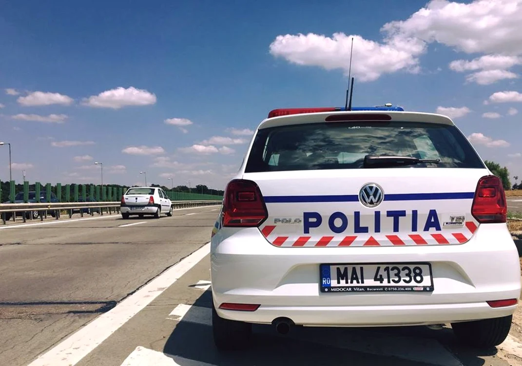 masina de politie foto facebook.politia romana