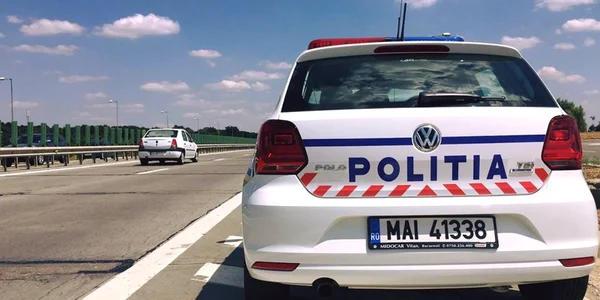 masina de politie foto facebook.politia romana