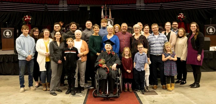 Familia a fost alături de ea în această zi importantă (foto: Facebook)