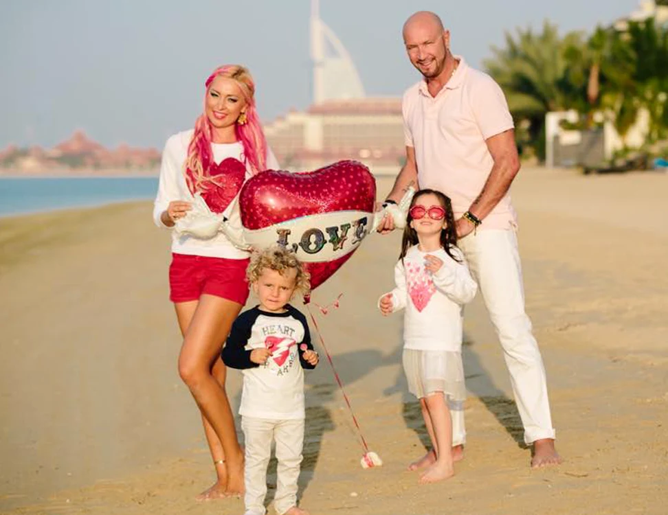 
    Raluca Zenga și Walter Zenga locuiesc în Dubai, chiar dacă fostul antrenor al Stelei nu are nici un angajament la vreun club de fotbalfoto: arhiva personală  