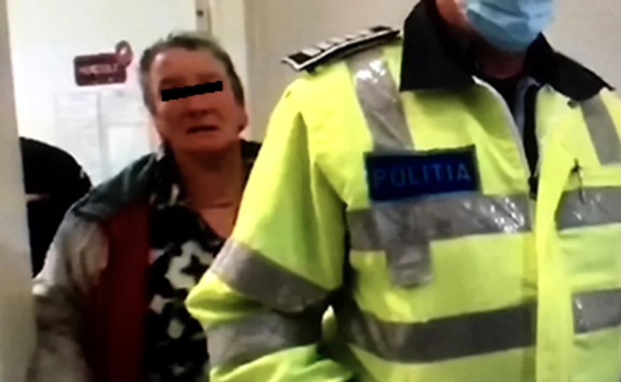 Mirela Vaida este aşteptată şi preluată de bodyguard de la maşinăFoto: Blitz