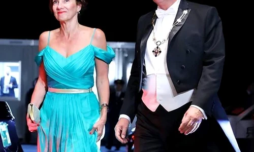 1 carmen iohannis klaus iohannis tinuta rochie japonia naruhito 7 4 jpg jpeg