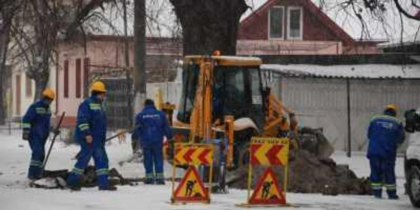 Pentru unii vremea nu contează când vine vorba să işi facă meseria