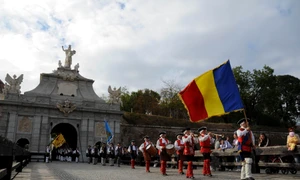 Programul Festivalului Dilema veche la Alba Iulia 2013 jpeg