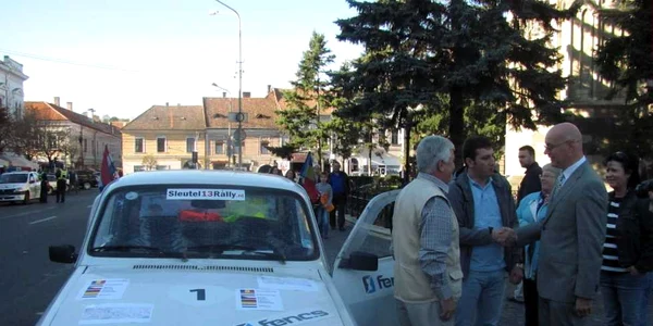O Dacie din 1984, care a străbătut Europa de două ori într-o săptămână (4000 km), a ajuns la Cluj