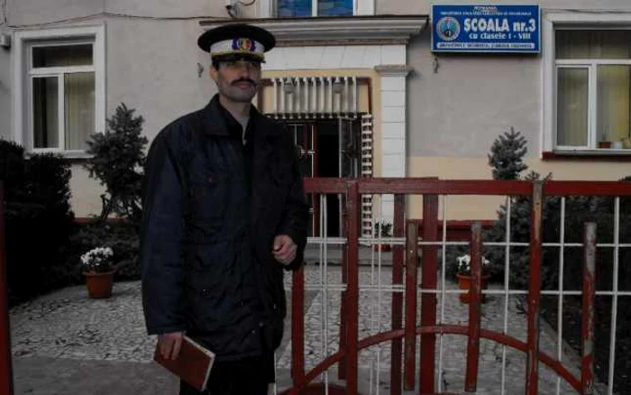Poliţiştii vor fi cu ochii pe unităţile de învăţământ foto: A.B.