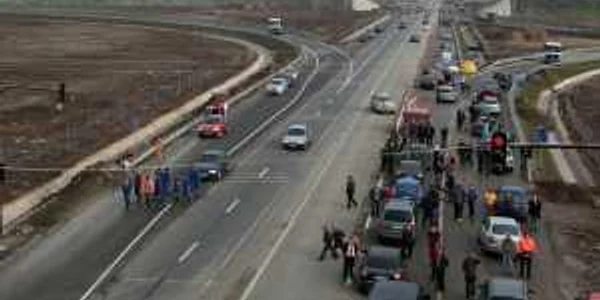 Dacă nu era construită autostrada, în locul nodului rutier de la Gilău, ar fi funcţionat o fabrică de prelucrat lemnul. FOTO: Arhivă