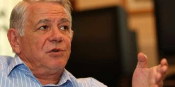Theodor Meleşcanu ar putea da calitatea de membru liberal pe funcţia de judecător la Curtea Constituţională