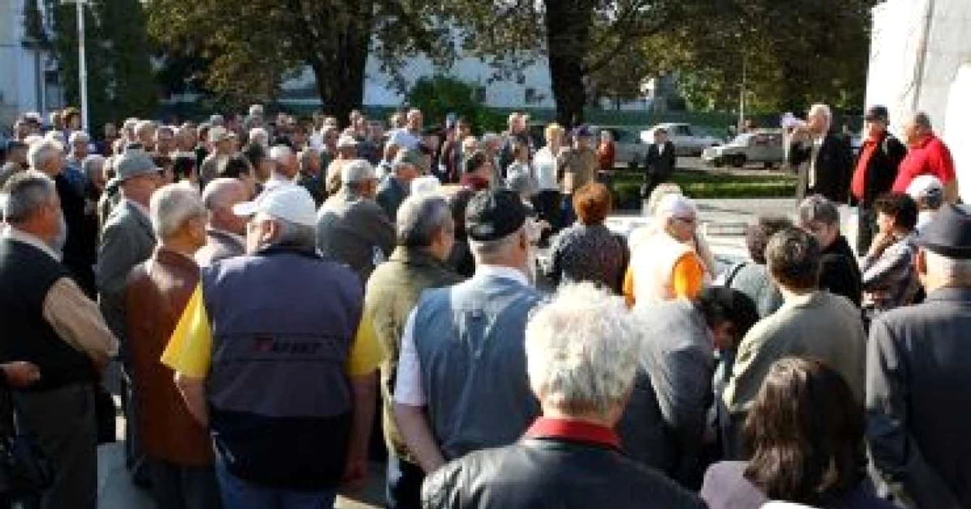 Galaţi: Mitingul pensionarilor s-a terminat cu un scandal monstru