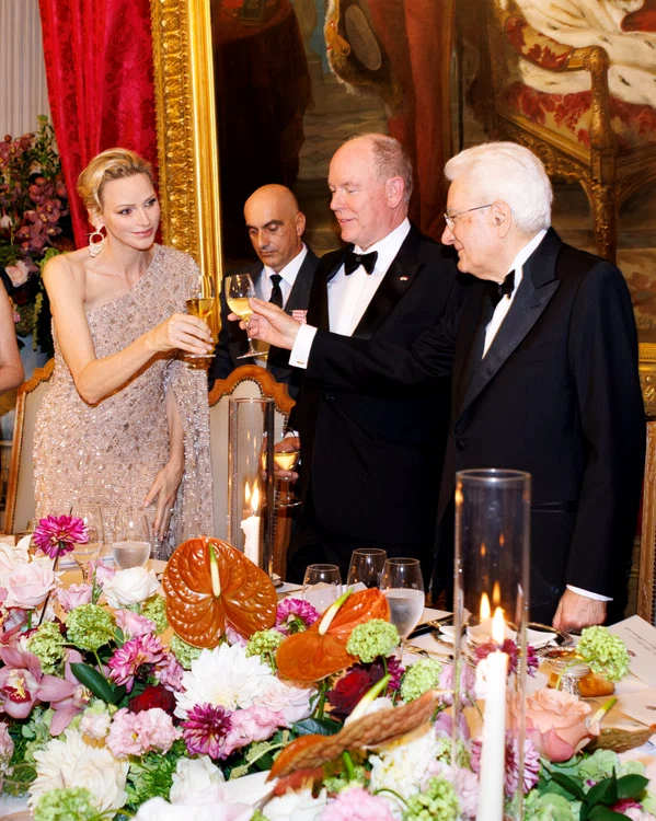 Prințesa Charlene de Monaco Prințul Albert și președintele Italiei Facebook2 jpg png