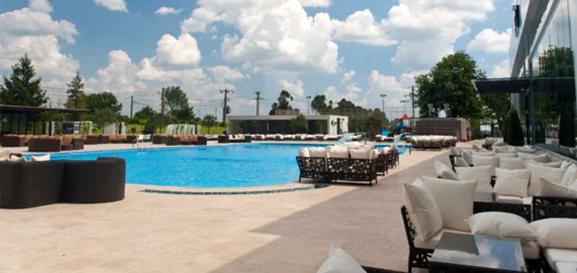 piscina sky paulesti