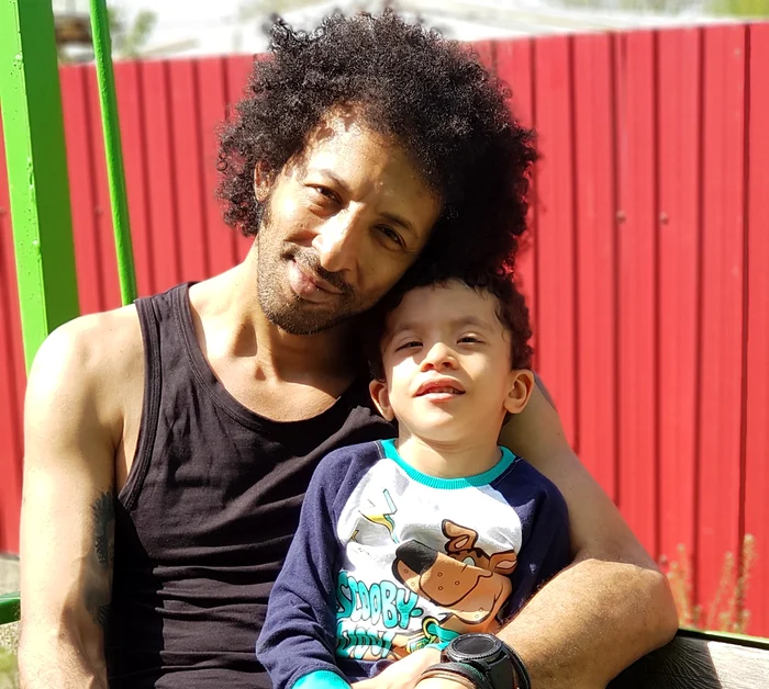 
    Kamara are nevoie  de 100.000 de euro  pentru alte operații ale lui Leon  