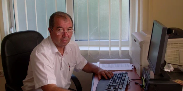 Ion Bercuci îşi face norma de asigurări cu pensionarii 